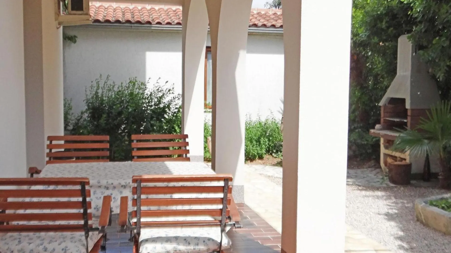 Scenic And Refined Krk Apartment With Terrace Krk Town